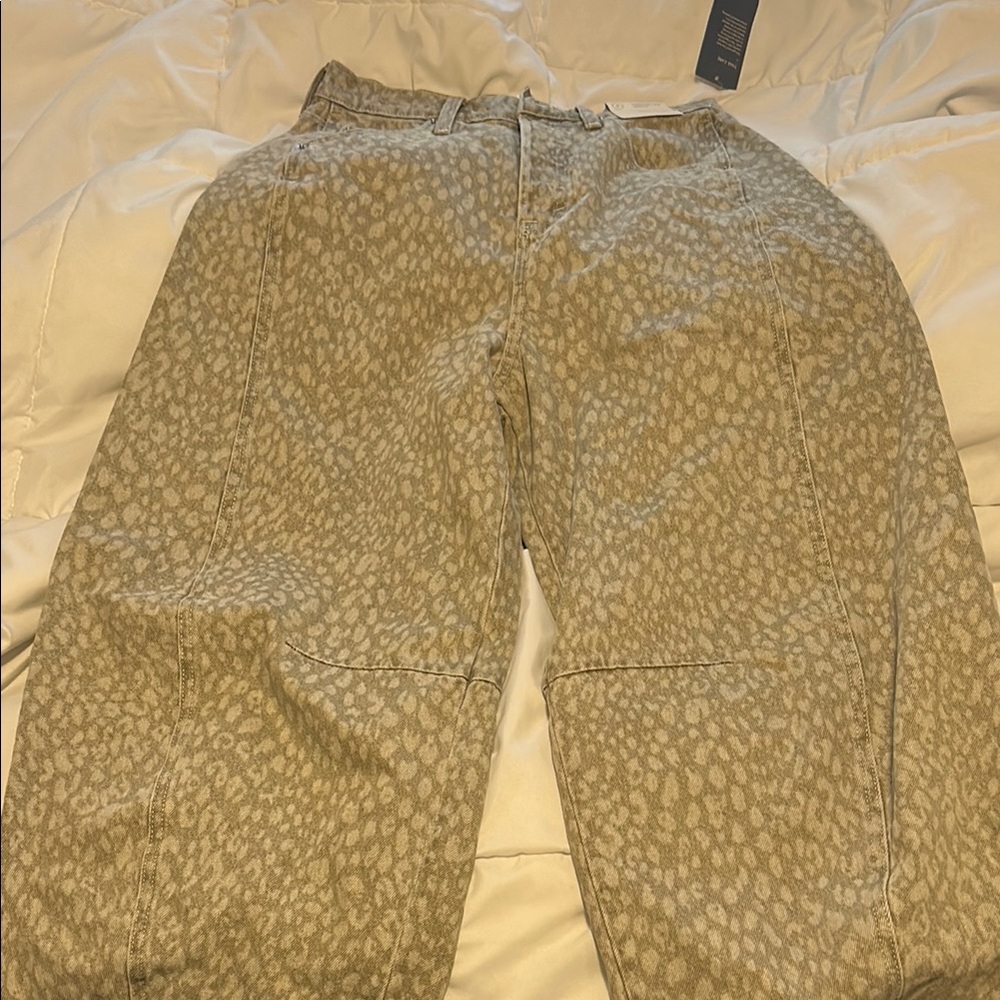 Barrel leg jeans
